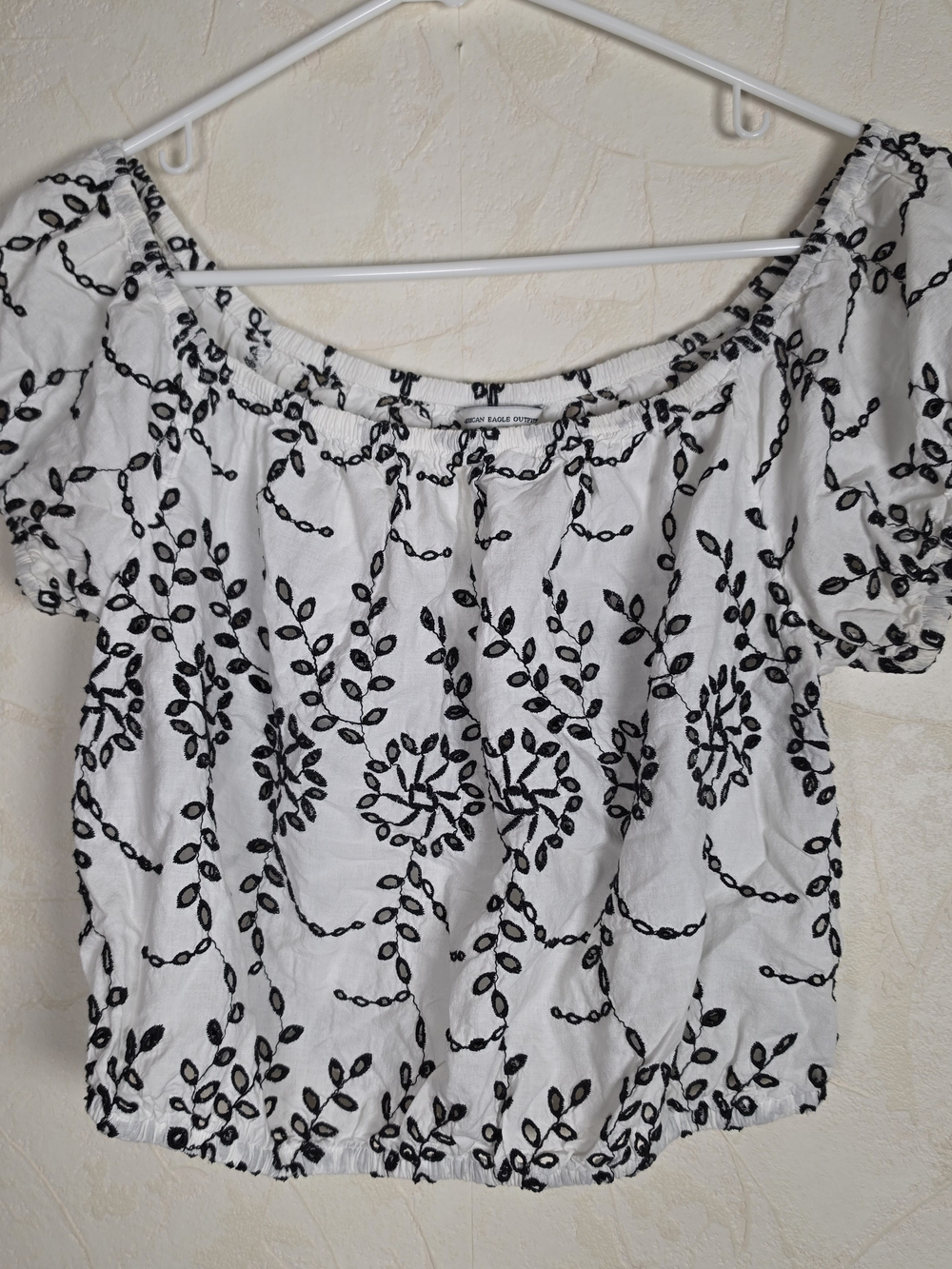 American Eagle Outfitters White Off-Shoulder Crop Top w/ Black Embroidery Medium